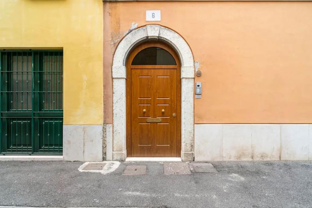 L'Atelier Del Centro: Tra Design, Storia E Fascino Brescia Exterior foto